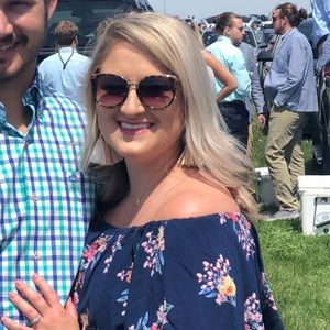 Meet your Posher, Macy